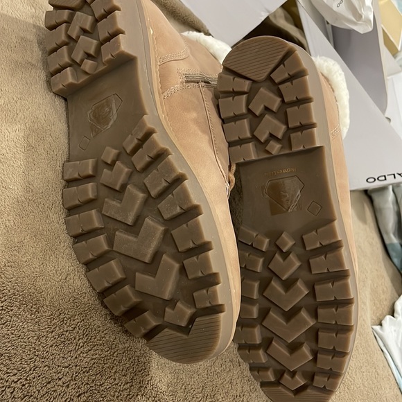 BNIB Aldo Nude/Fuzzy Ankle Booties - size 10 - Picture 2 of 5